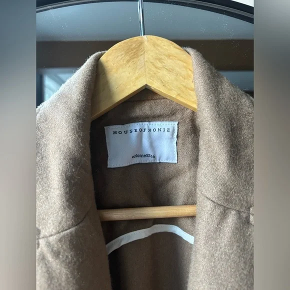 HOUSE OF NONIE | sleeveless trench | size medium - Picture 4 of 6